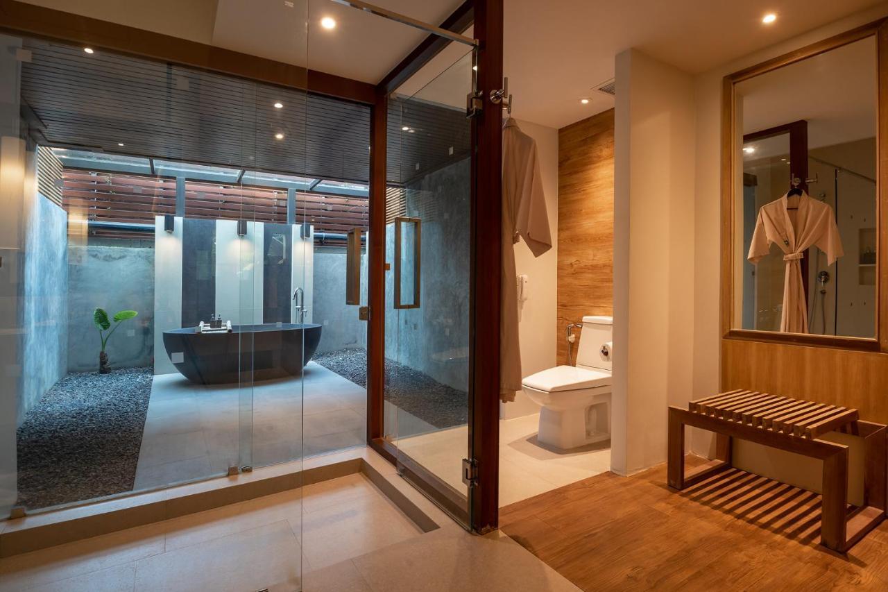 Chaweng Regent Beach Resort Extérieur photo Bathroom at The Standard, Bangkok Sukhumvit