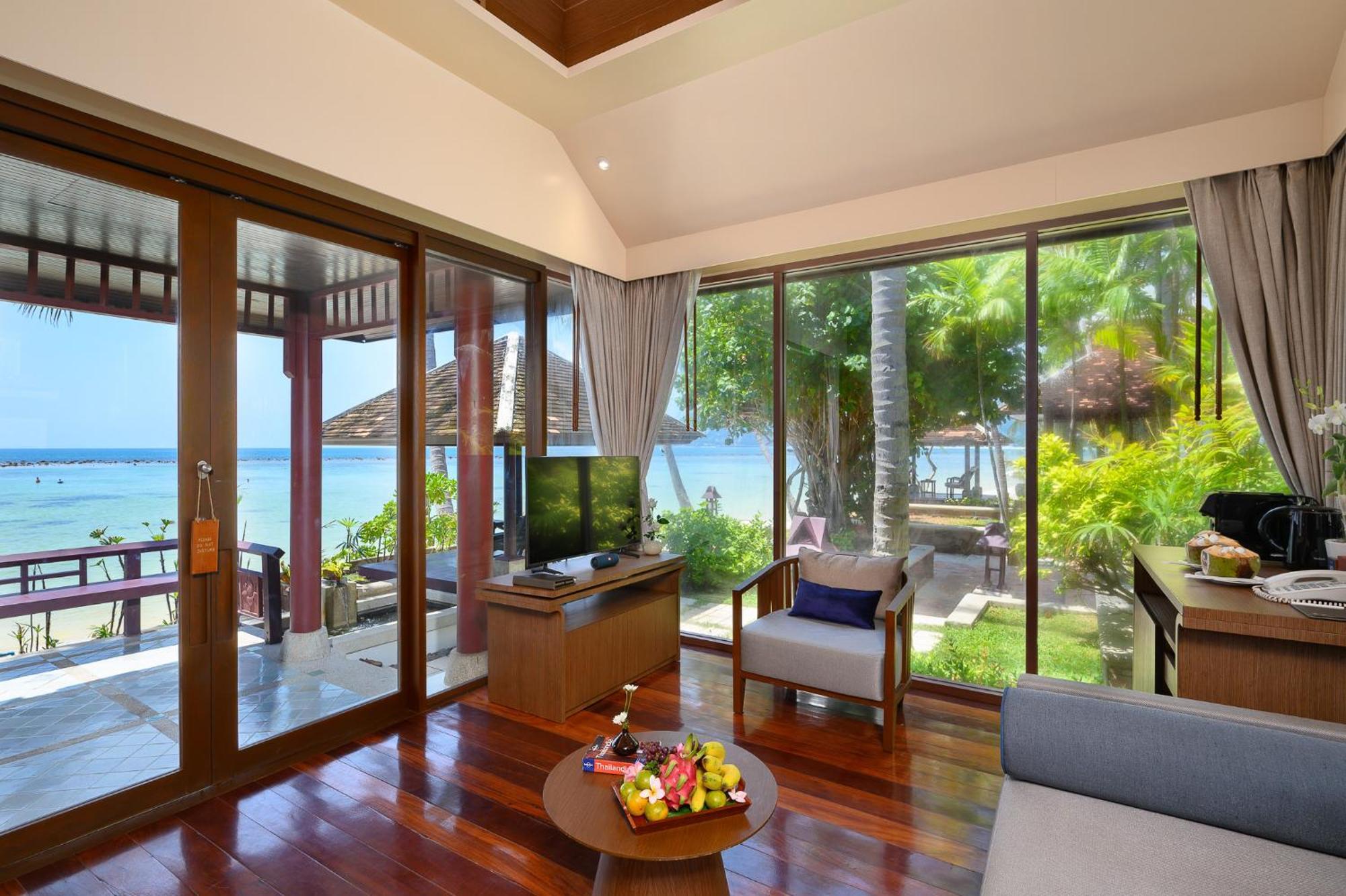 Chaweng Regent Beach Resort Extérieur photo Living room of a pool villa